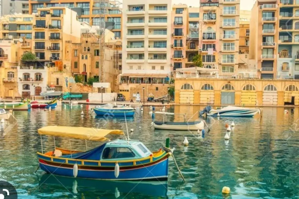 סליאמה Sea View Apartment On Promenade