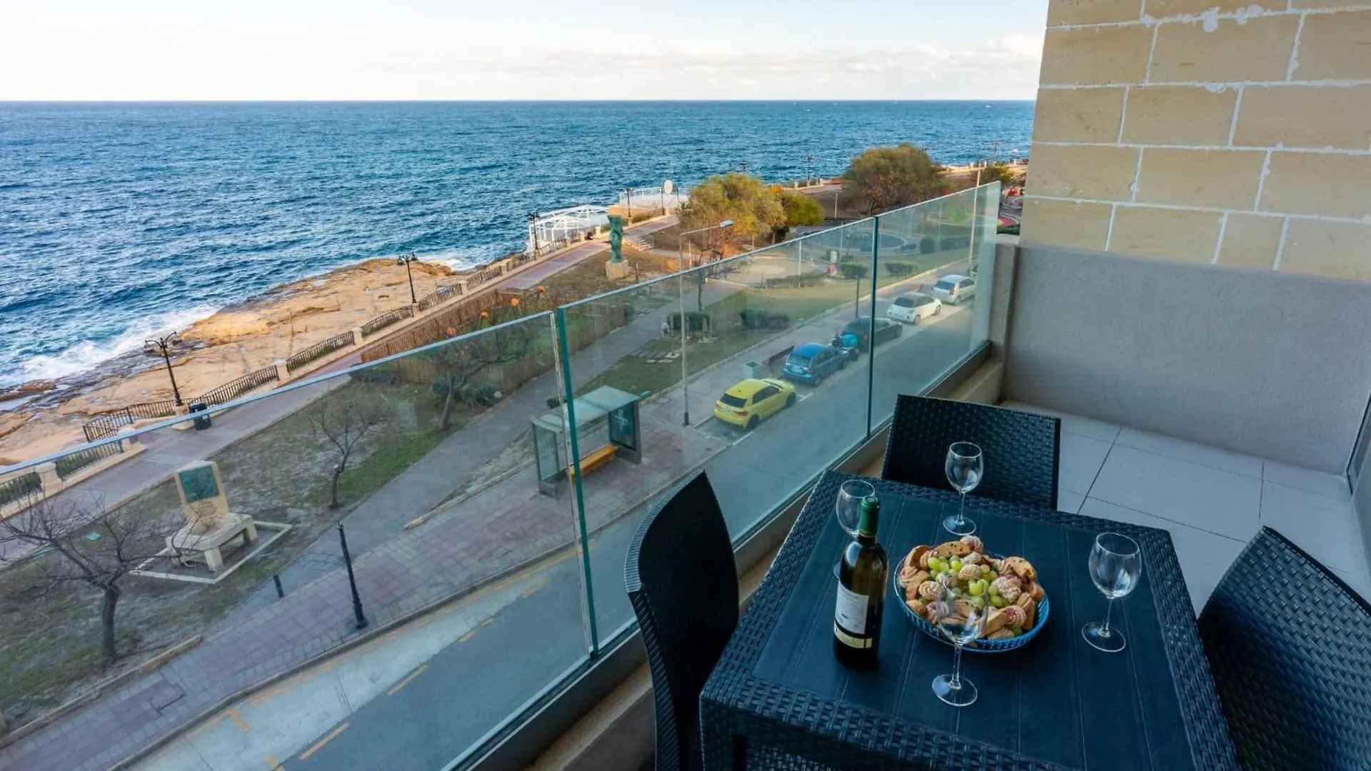 סליאמה Sea View Apartment On Promenade