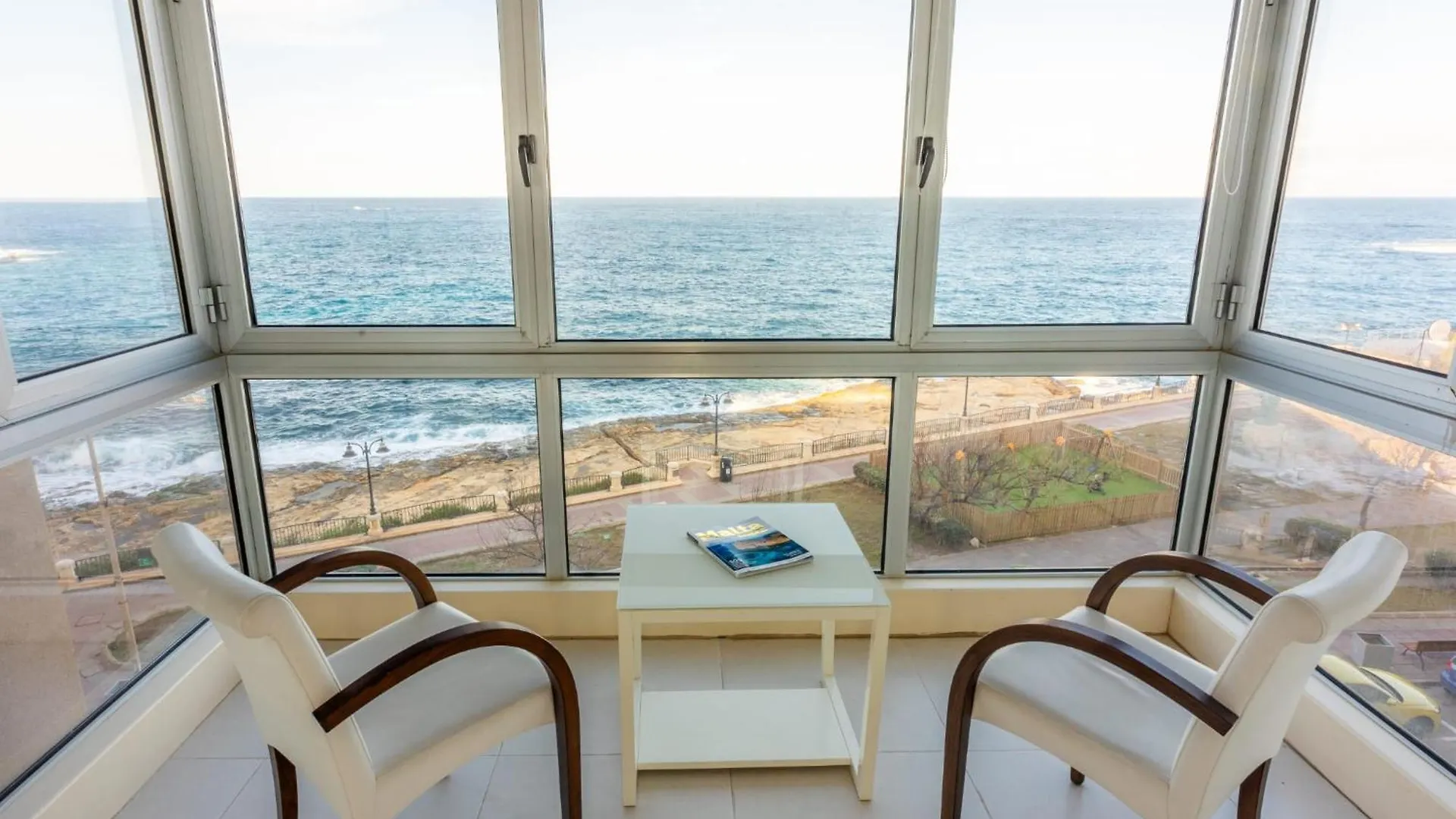 סליאמה Sea View Apartment On Promenade מלטה