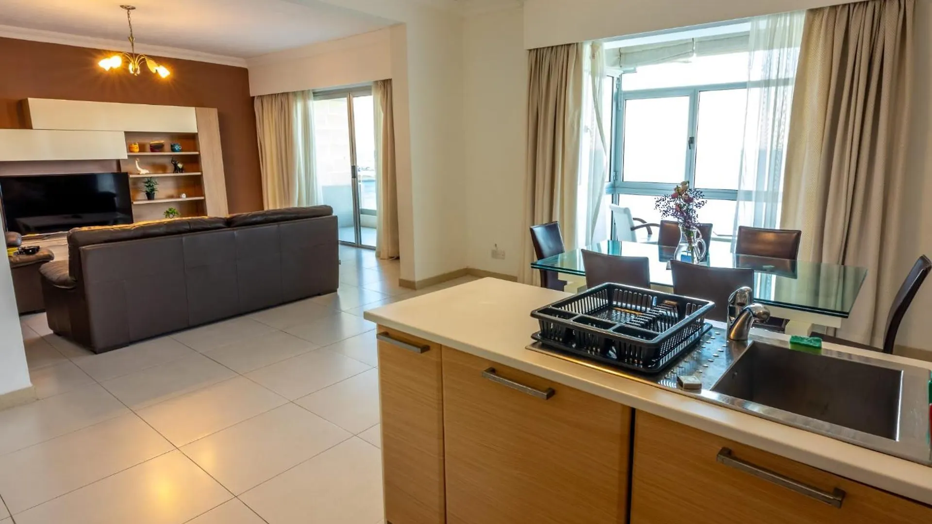 סליאמה Sea View Apartment On Promenade 0*,