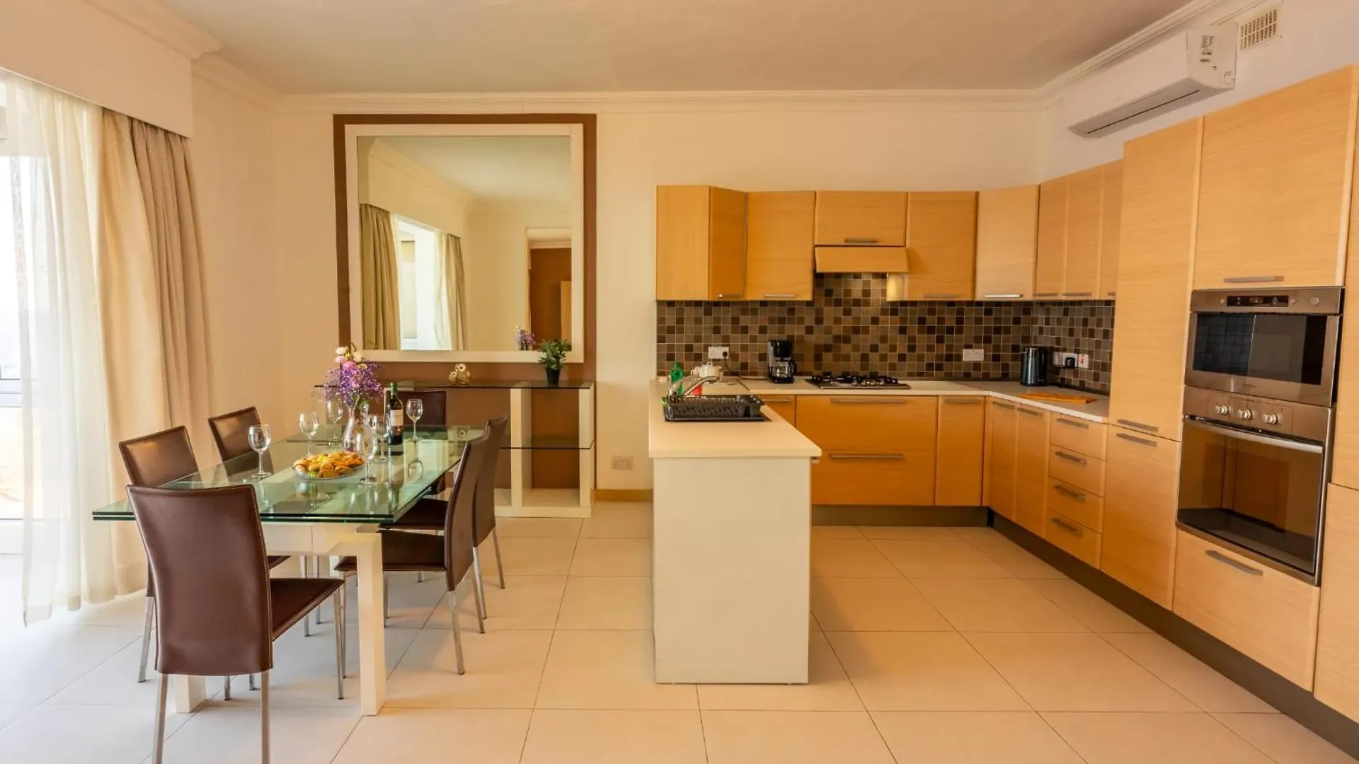 סליאמה Sea View Apartment On Promenade