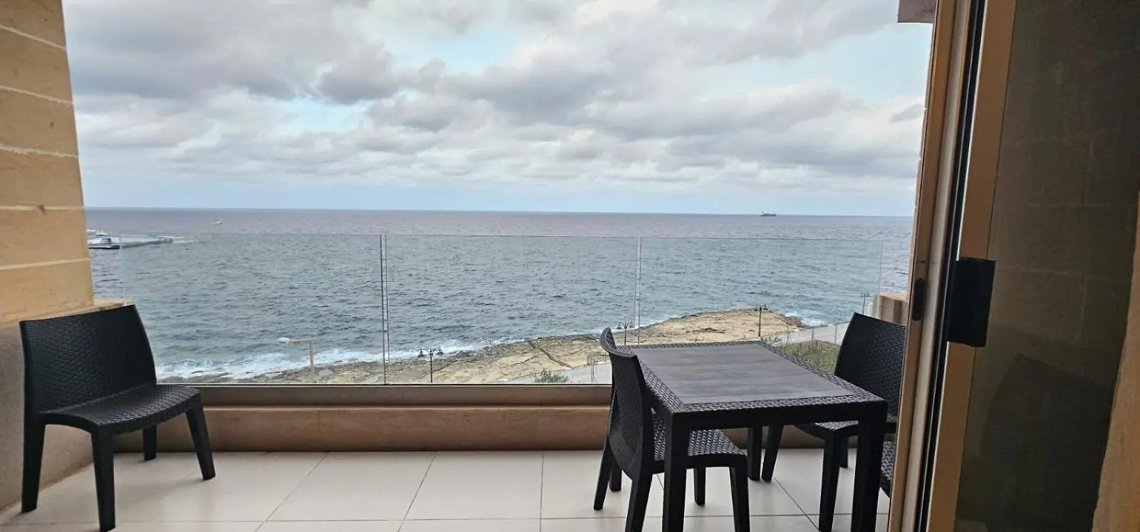 סליאמה Sea View Apartment On Promenade מלטה