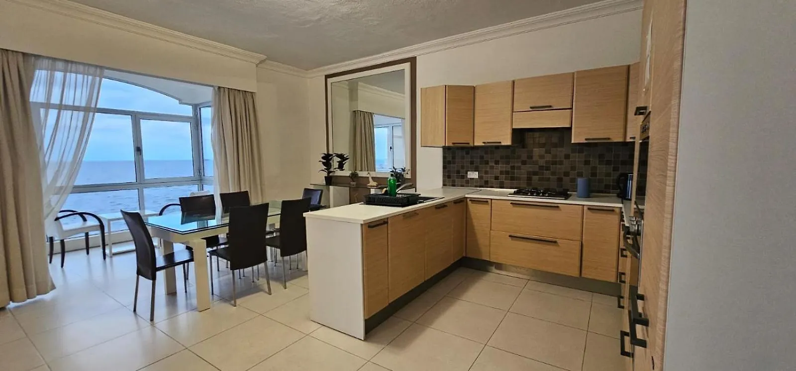 Sea View Apartment On Promenade Sliema