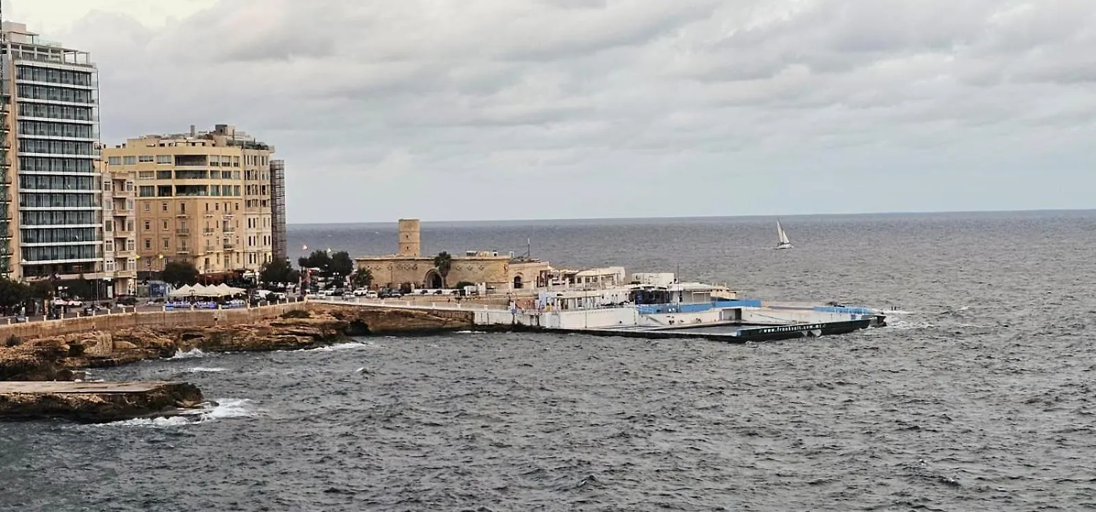 Sea View Apartment On Promenade Sliema